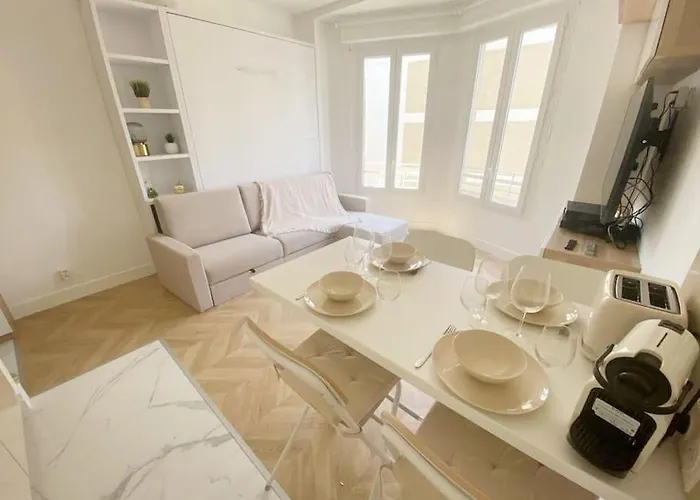 公寓 2p Idealement Place Les Pins 胡安莱潘